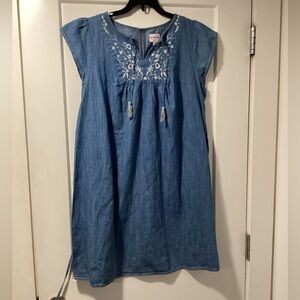 Isabel Maternity by Ingrid & Isabel Size S Blue Embroidered Chambray Dress